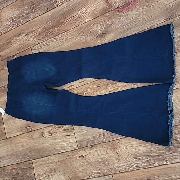 No boundaries Super High Rise Flare Jeans Woman Size M 7-9 - Picture 8 of 8